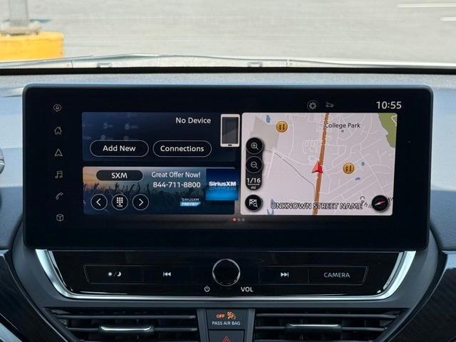 Photo of 2023 White Nissan Altima