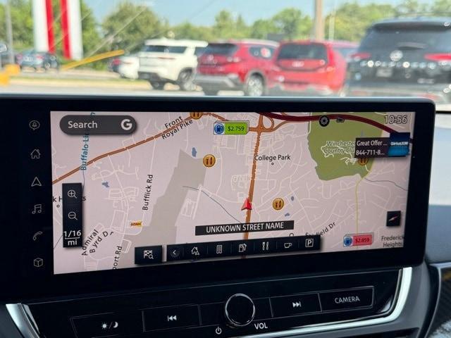 Photo of 2023 White Nissan Altima