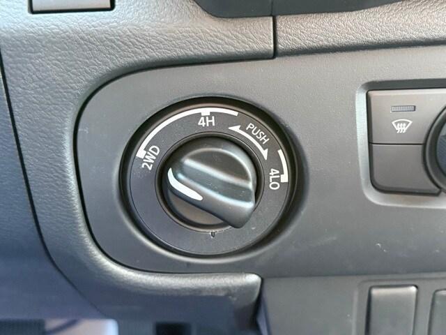 Photo of 2025 Afterburn Orang Nissan Frontier