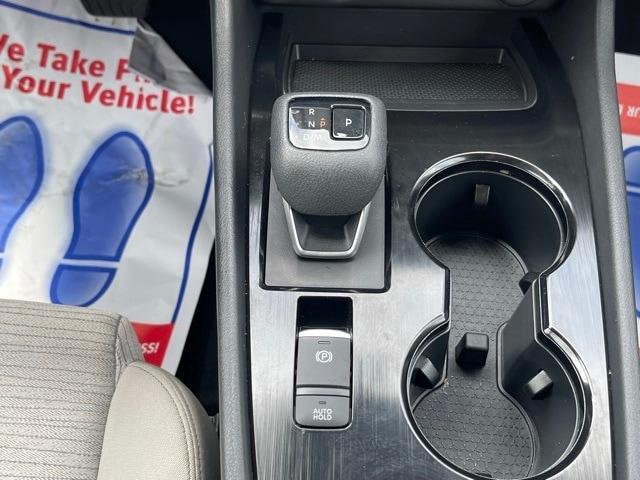 Photo of 2023 White Nissan Rogue