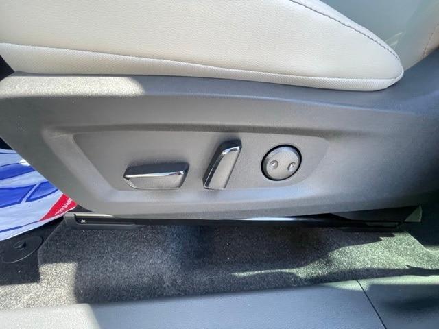 Photo of 2025 Aurora Blue Pea Nissan Murano