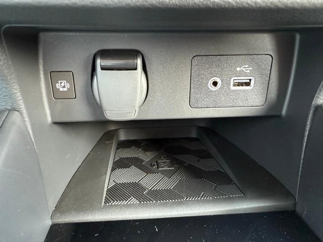 Photo of 2025 Gray Sky Pearl Nissan Versa