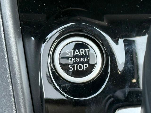 Photo of 2025 Gray Sky Pearl Nissan Versa
