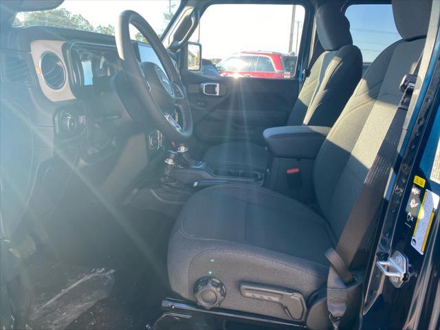 Photo of 2025 Fathom Blue Pearlcoat Jeep Wrangler