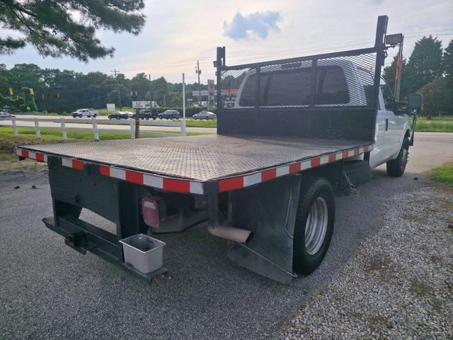 Photo of 2016 Oxford White Ford F-350