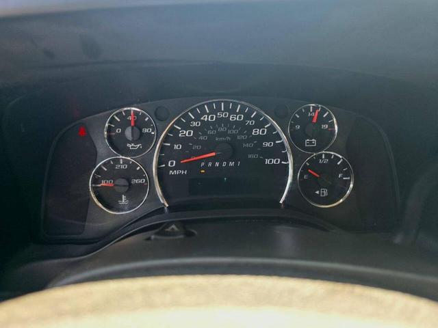 Photo of 2018 Summit White Chevrolet Express 2500