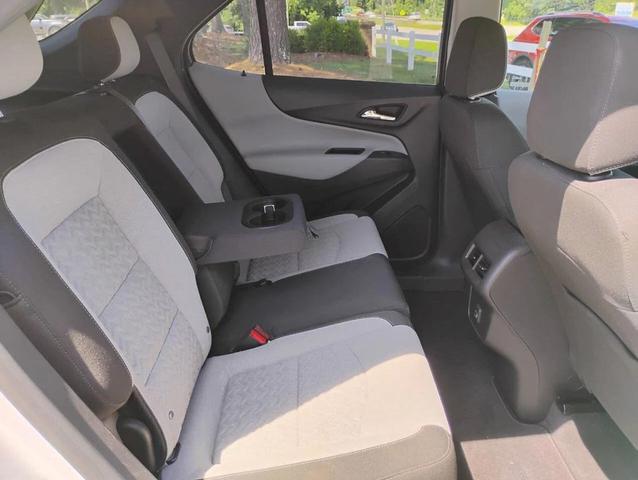Photo of 2022 White Chevrolet Equinox