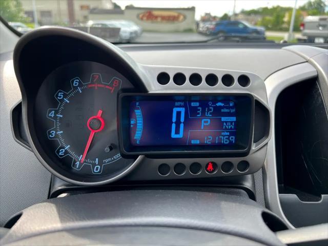 Photo of 2014 RED Chevrolet Sonic