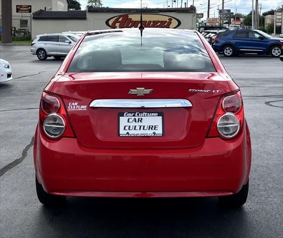 Photo of 2014 RED Chevrolet Sonic