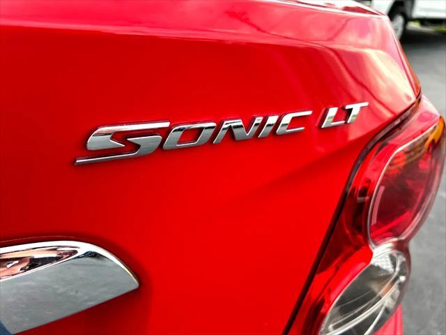 Photo of 2014 RED Chevrolet Sonic