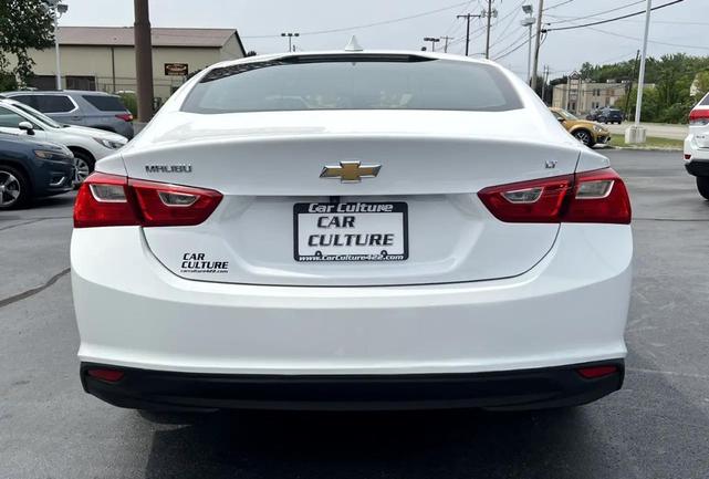 Photo of 2023 Summit White Chevrolet Malibu