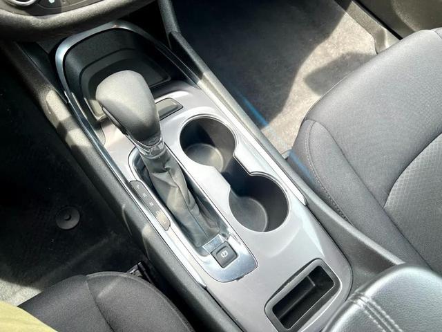 Photo of 2023 Summit White Chevrolet Malibu