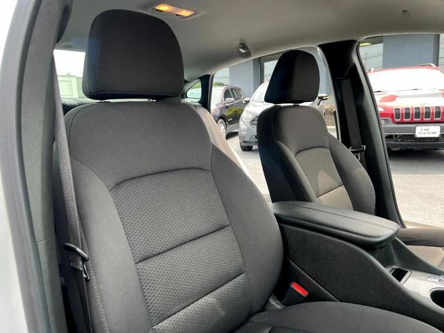 Photo of 2023 Summit White Chevrolet Malibu