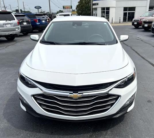 Photo of 2023 Summit White Chevrolet Malibu