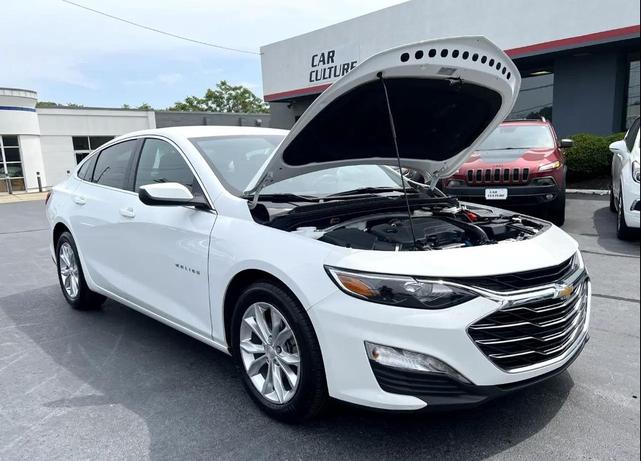Photo of 2023 Summit White Chevrolet Malibu