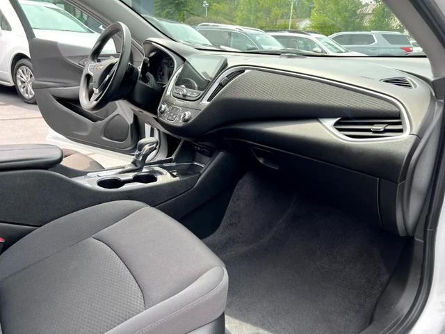 Photo of 2023 Summit White Chevrolet Malibu