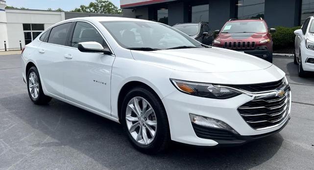 Photo of 2023 Summit White Chevrolet Malibu