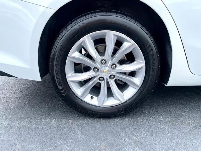 Photo of 2023 Summit White Chevrolet Malibu