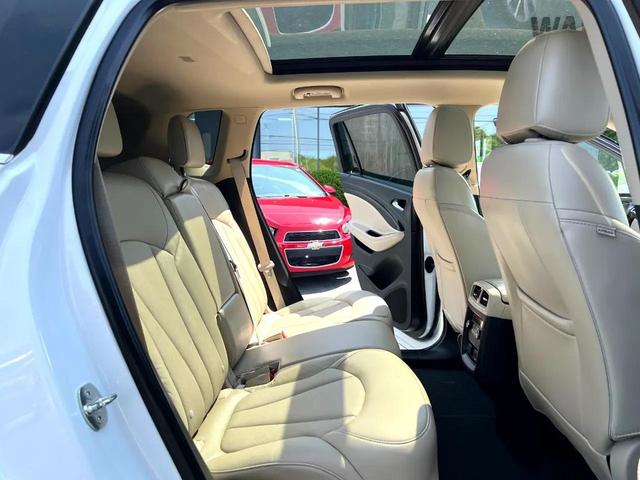Photo of 2017 Summit White Buick Envision
