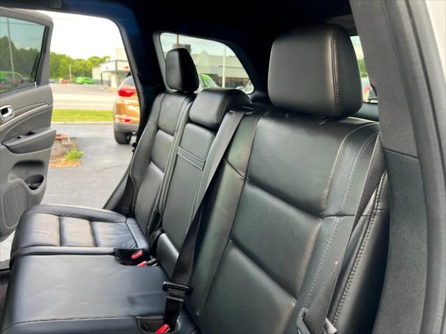Photo of 2018 Bright White Clearcoat Jeep Grand Cherokee