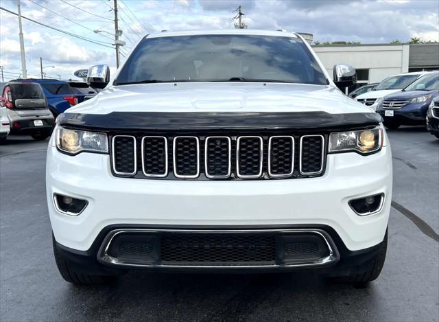 Photo of 2018 Bright White Clearcoat Jeep Grand Cherokee