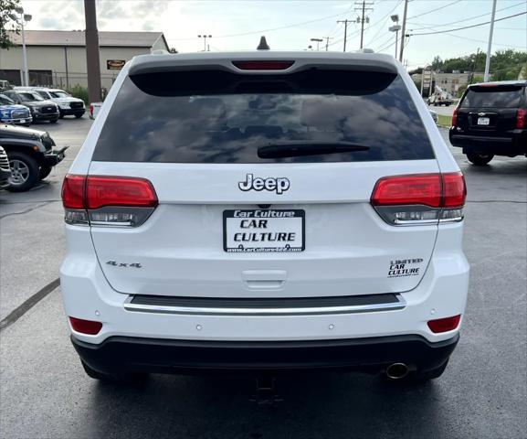 Photo of 2018 Bright White Clearcoat Jeep Grand Cherokee