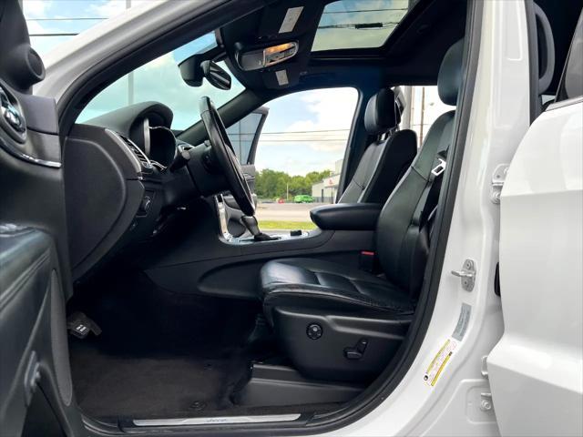Photo of 2018 Bright White Clearcoat Jeep Grand Cherokee