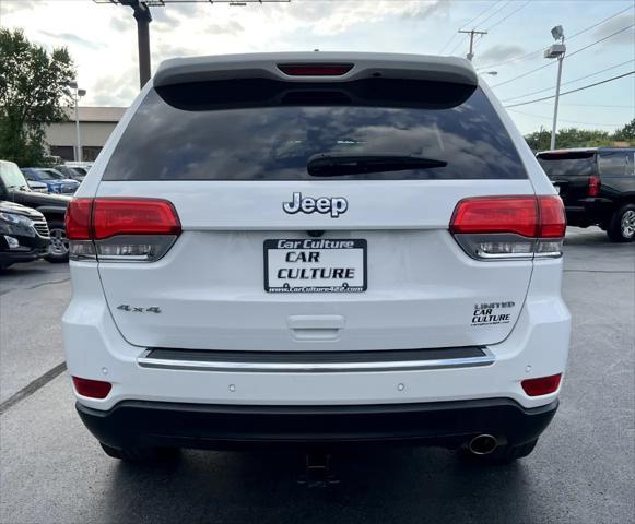 Photo of 2018 Bright White Clearcoat Jeep Grand Cherokee