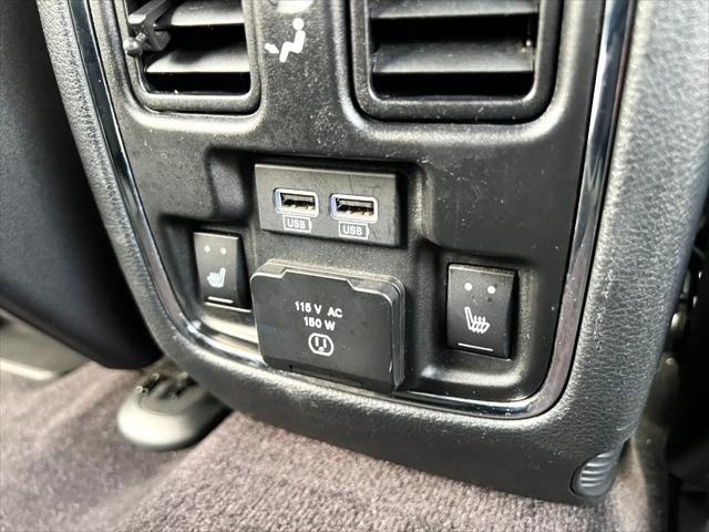 Photo of 2018 Bright White Clearcoat Jeep Grand Cherokee