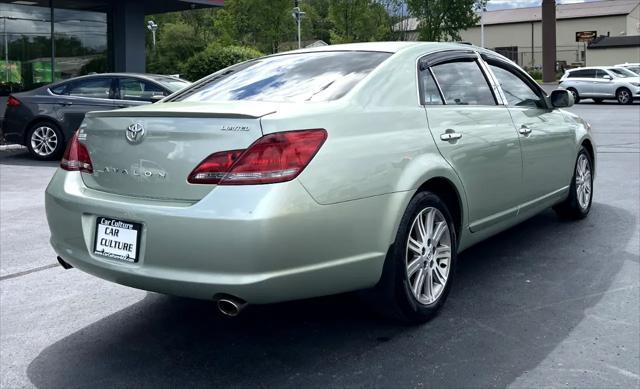Photo of 2008 Silver Pine Mica Toyota Avalon