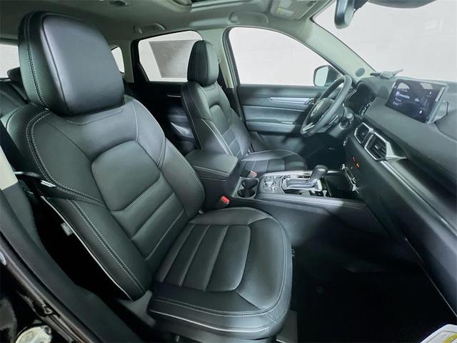 Photo of 2025 Jet Black Mica Mazda CX-5