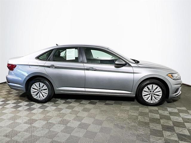 Photo of 2020 Pyrite Silver Metallic Volkswagen Jetta