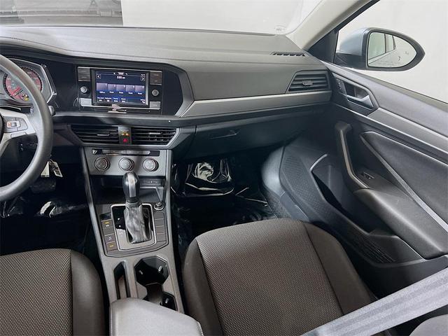 Photo of 2020 Pyrite Silver Metallic Volkswagen Jetta