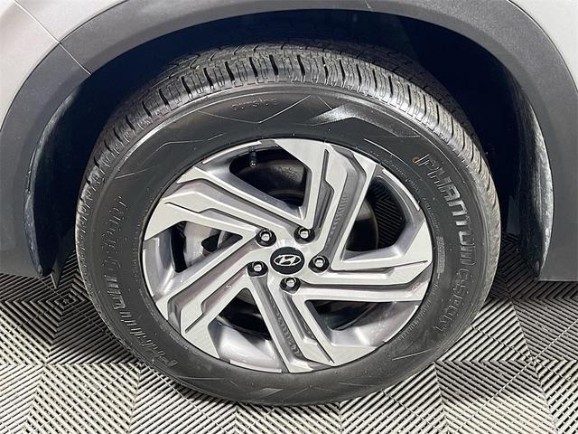 Photo of 2023 Shimmering Silver Pearl Hyundai SANTA FE