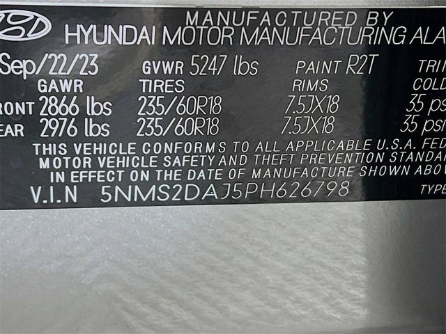 Photo of 2023 Shimmering Silver Pearl Hyundai SANTA FE