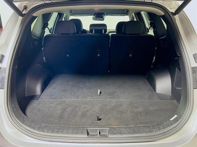 Photo of 2023 Shimmering Silver Pearl Hyundai SANTA FE