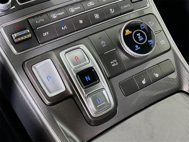 Photo of 2023 Shimmering Silver Pearl Hyundai SANTA FE