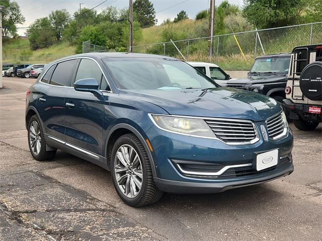 Photo of 2016 Blue Lincoln MKX