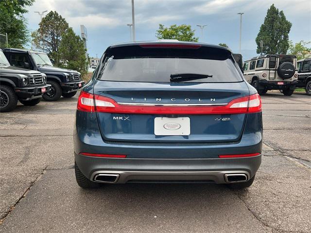 Photo of 2016 Blue Lincoln MKX