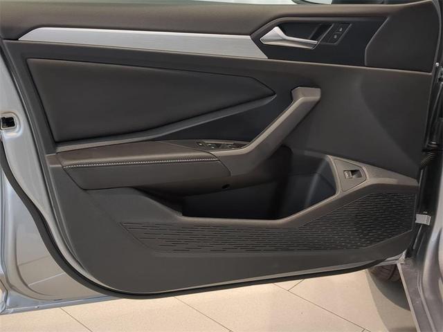 Photo of 2025 Pyrite Silver Metallic Volkswagen Jetta