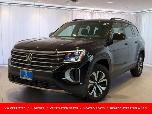 Photo of 2024 Deep Black Pearl Effect Volkswagen Atlas