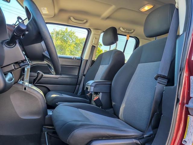 Photo of 2016 Deep Cherry Red Crystal Pearlcoat Jeep Patriot