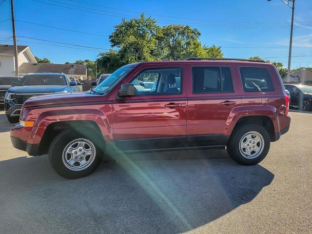 Photo of 2016 Deep Cherry Red Crystal Pearlcoat Jeep Patriot