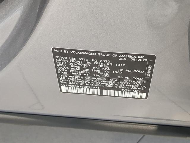 Photo of 2025 Silver Mist Metallic Volkswagen Atlas Cross Sport