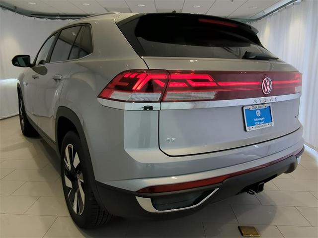 Photo of 2025 Silver Mist Metallic Volkswagen Atlas Cross Sport