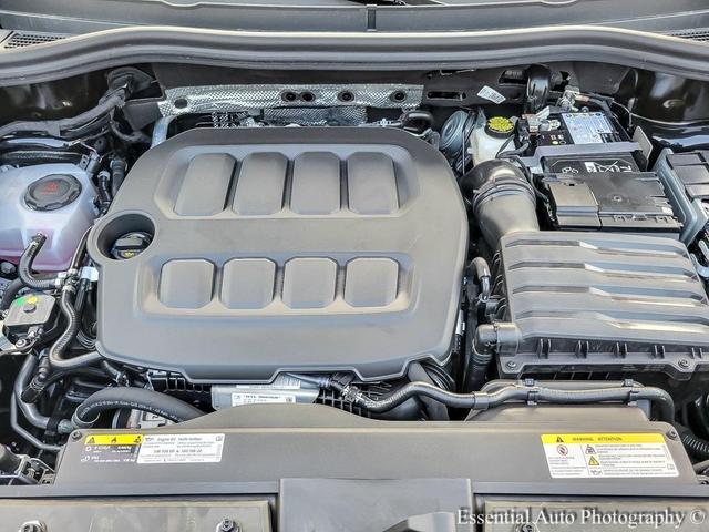 Photo of 2025 Deep Black Pearl Effect Volkswagen Tiguan
