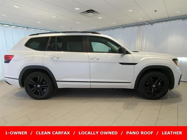 Photo of 2023 Opal White Pearl Effect Volkswagen Atlas