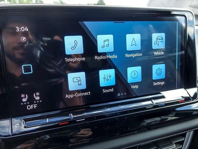 Photo of 2026 Deep Black Volkswagen Atlas Cross Sport