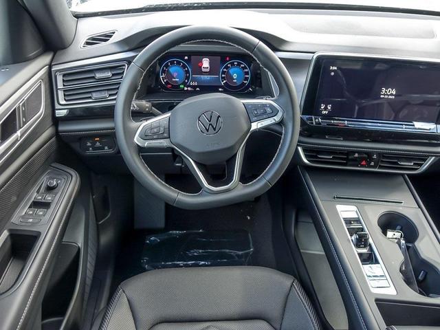 Photo of 2026 Deep Black Volkswagen Atlas Cross Sport