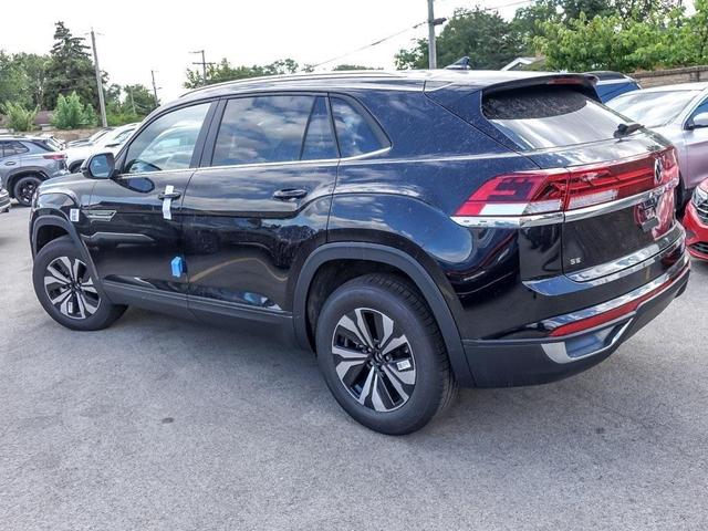 Photo of 2026 Deep Black Volkswagen Atlas Cross Sport